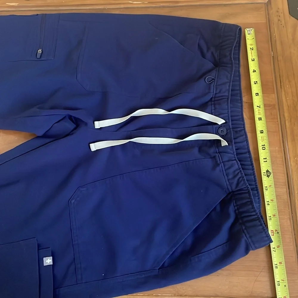 FIGS Technical Collection Pants Size Large